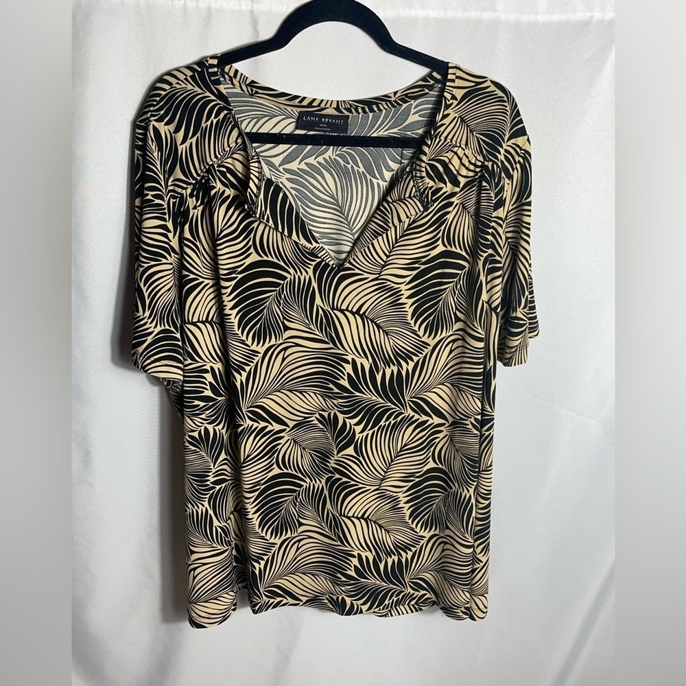 Lane Bryant Black Beige Leaf Print V-Neck Tunic Top Size 26/28 Stretch